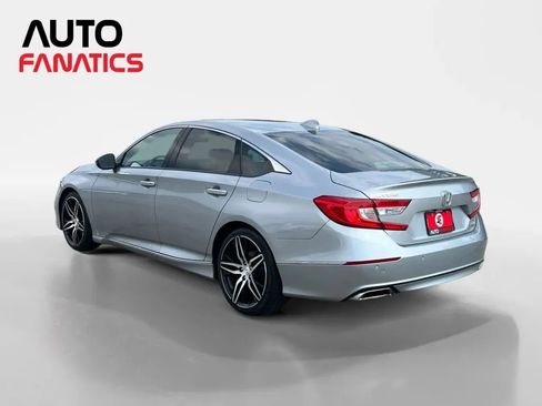 Used 2022 Honda Accord Touring image 3
