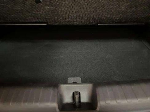 Used 2024 Audi Q4 e-tron Prestige image 92