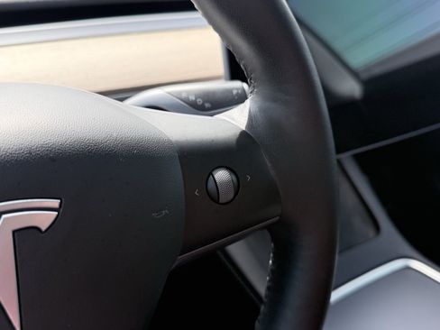 Used 2022 Tesla Model 3 Standard Range RWD image 57