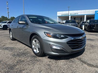 Used 2023 Chevrolet Malibu LS