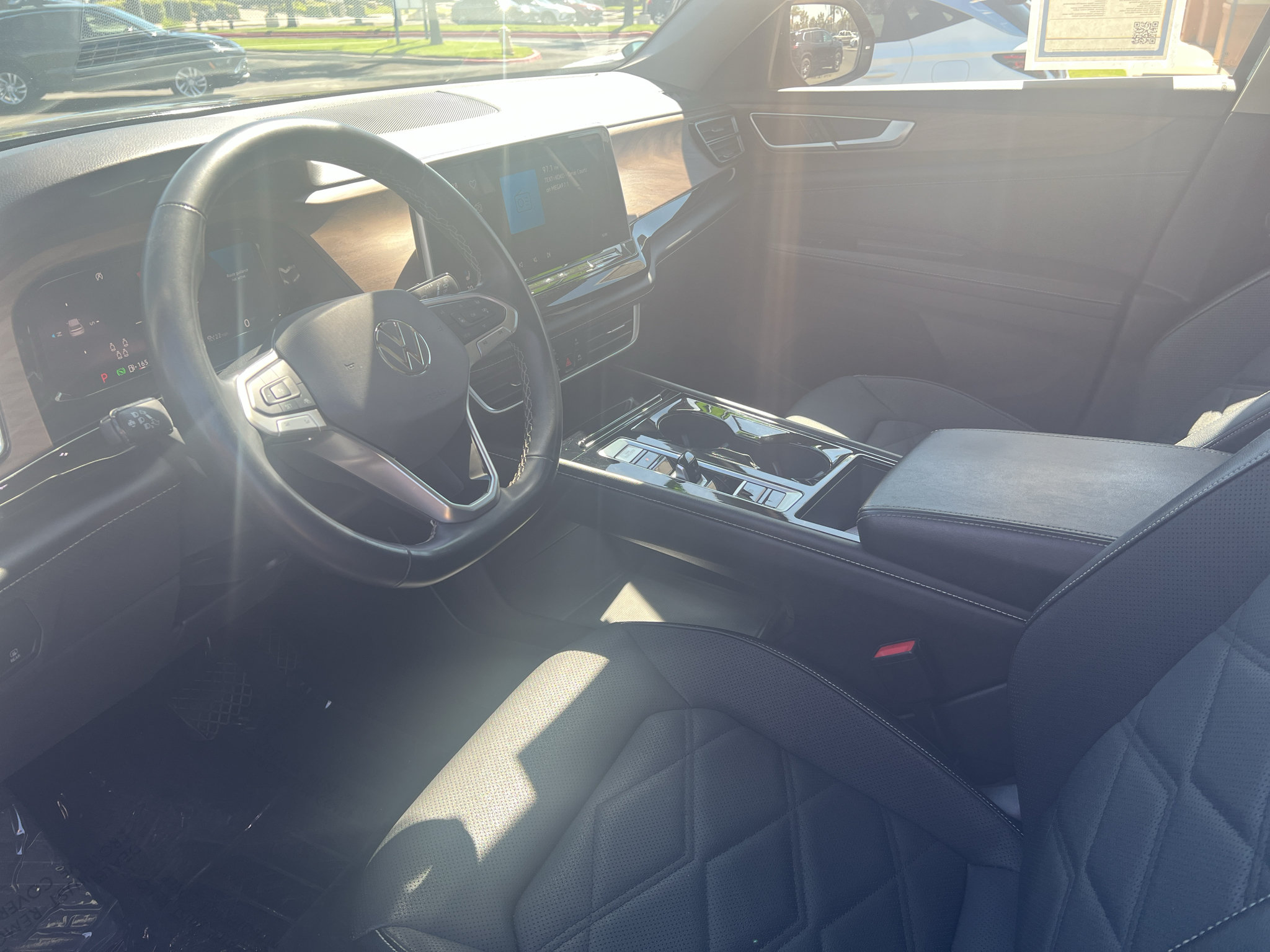 Used 2024 Volkswagen Atlas SE FWD image 11