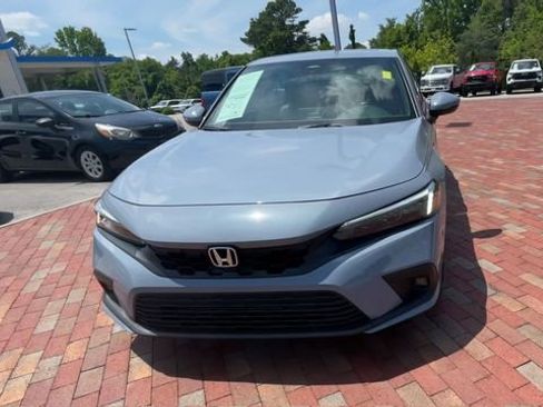 Used 2024 Honda Civic Sport Touring image 4