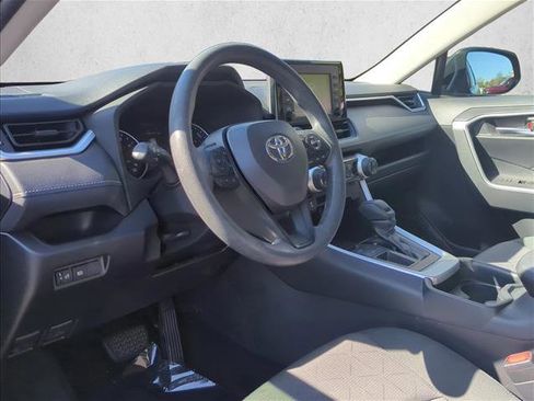 Used 2019 Toyota RAV4 XLE image 9