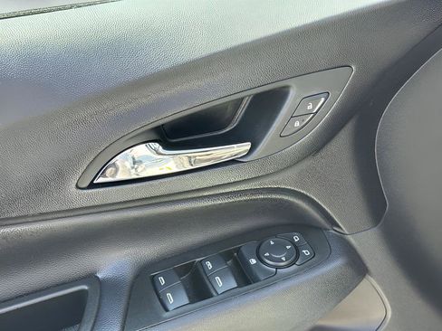 Used 2024 Chevrolet Equinox LT AWD/4WD image 15