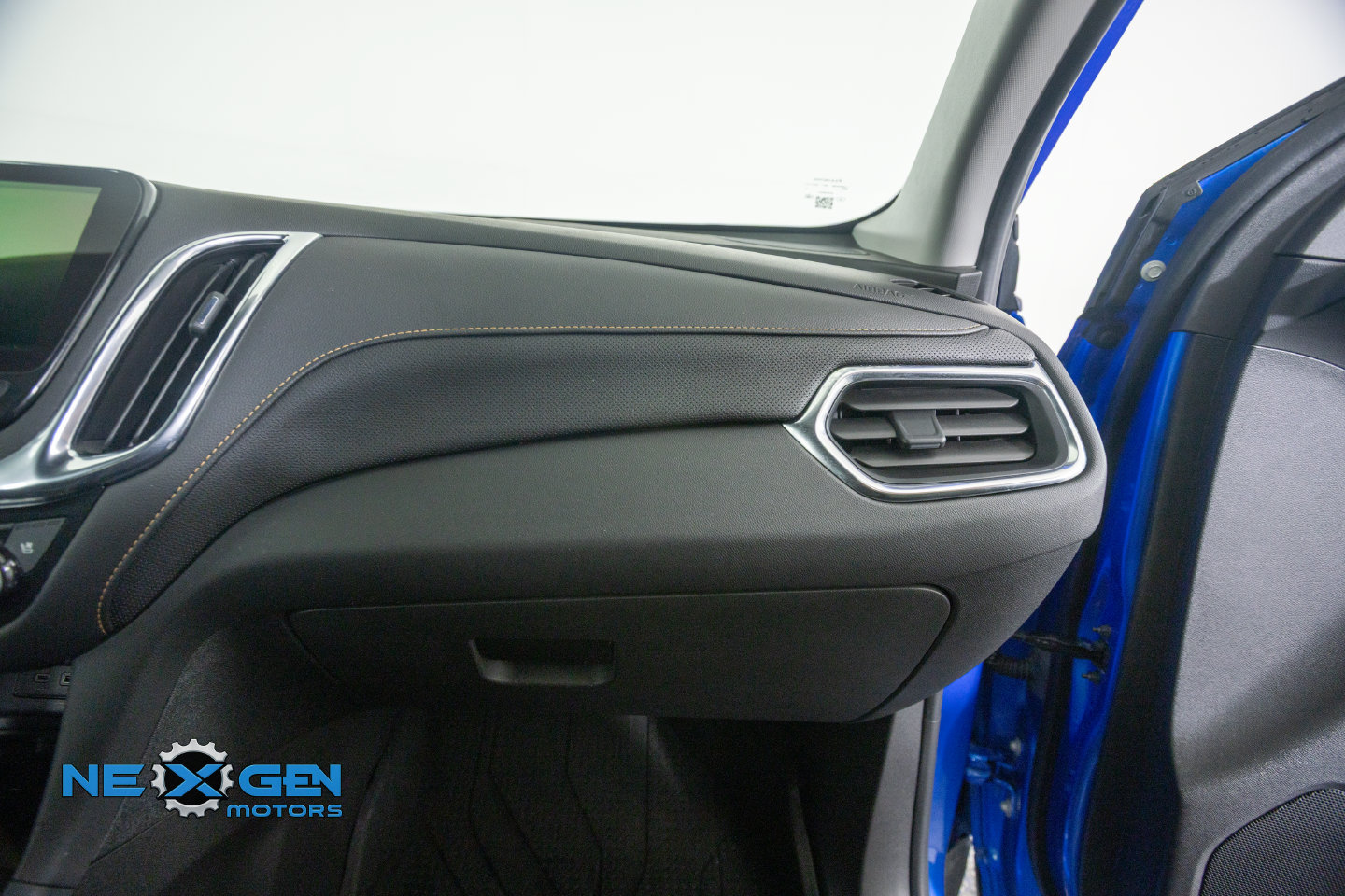 Used 2024 Chevrolet Equinox Premier AWD/4WD image 43
