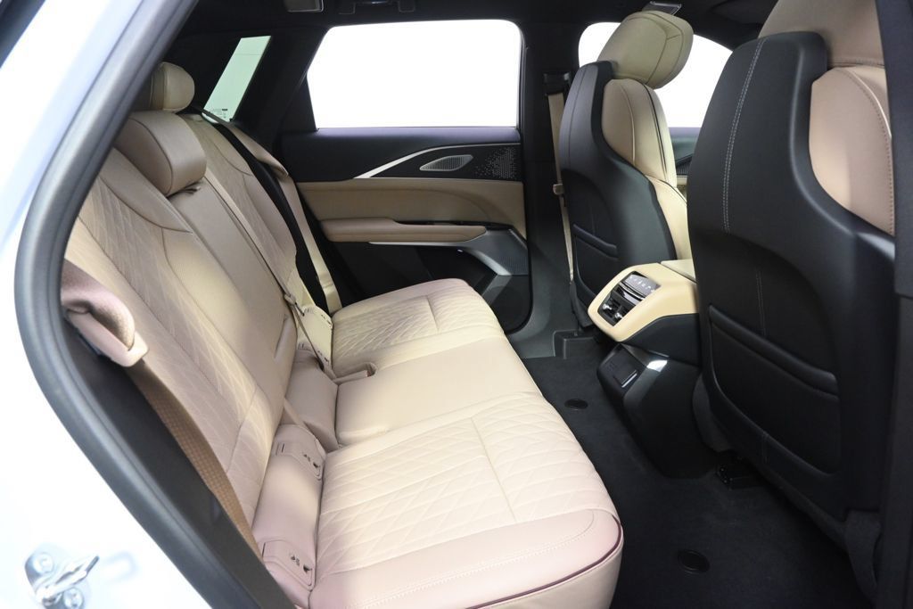 Certified 2026 Cadillac Lyriq Signature Luxury w/ Nappa Leather Package AWD/4WD image 18