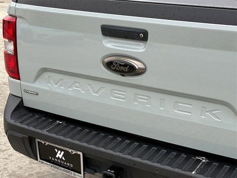Used 2024 Ford Maverick Lariat w/ Black Appearance Package image 9