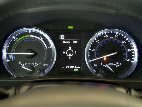 Used 2019 Toyota Highlander XLE image 21