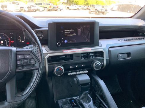 Used 2025 Toyota Tacoma SR5 image 7