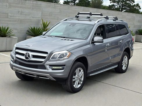 Used 2016 Mercedes-Benz GL 450 4MATIC image 4