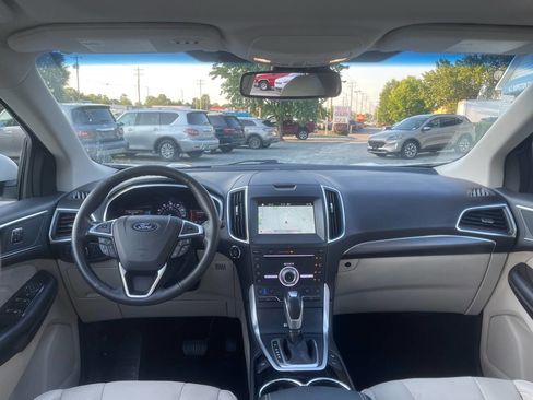 Used 2018 Ford Edge Titanium w/ Equipment Group 302A AWD/4WD image 21