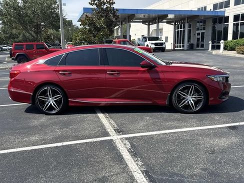 Certified 2022 Honda Accord Touring image 3