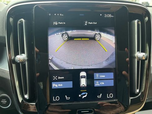 Used 2019 Volvo XC40 T5 Momentum AWD/4WD image 11
