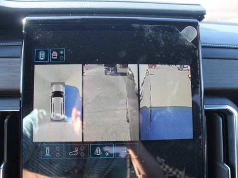 Used 2024 GMC Acadia Denali image 41