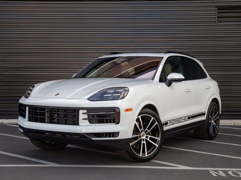 New 2026 Porsche Cayenne AWD/4WD image 1