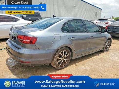 Used 2016 Volkswagen Jetta SE FWD image 4
