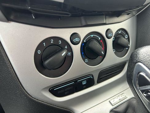 Used 2014 Ford Focus SE image 24
