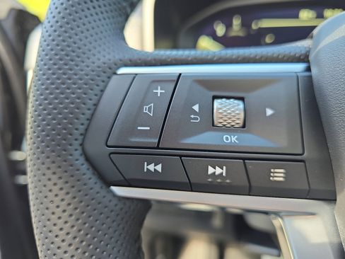 New 2025 Mitsubishi Outlander AWD image 17