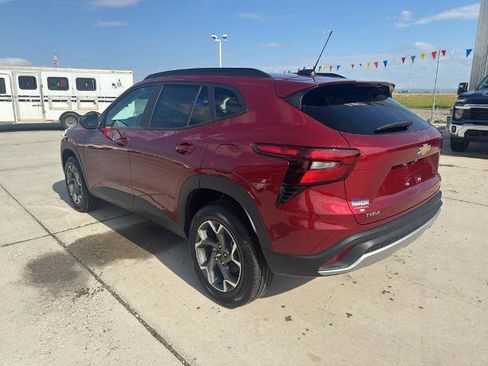 New 2025 Chevrolet Trax LT image 4