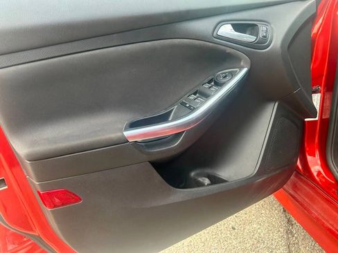 Used 2018 Ford Focus ST FWD image 10