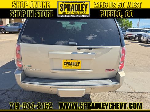 Used 2012 GMC Yukon Denali AWD/4WD image 4