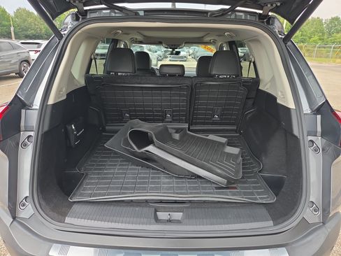 Used 2023 Nissan Rogue SL w/ SL Premium Package FWD image 9