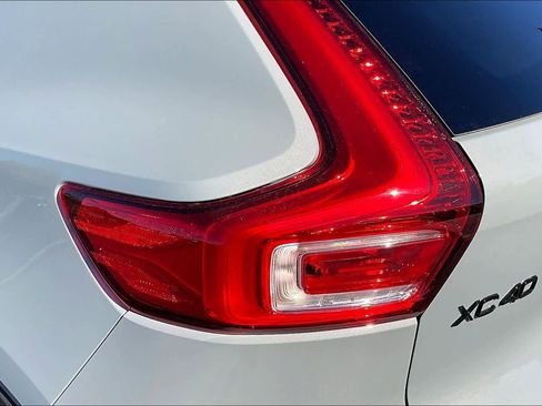 New 2026 Volvo XC40 B5 Ultra w/ Climate Package image 25