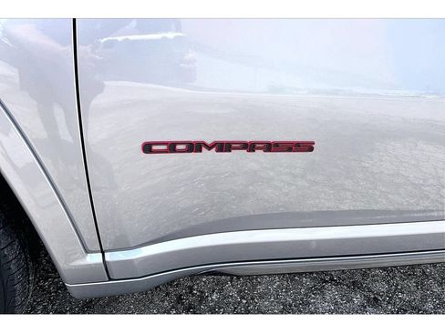 Used 2023 Jeep Compass Limited AWD/4WD image 37