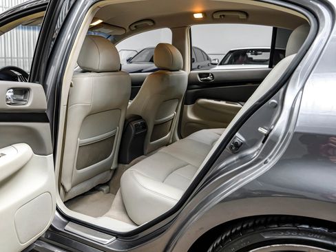 Used 2015 INFINITI Q40 image 50