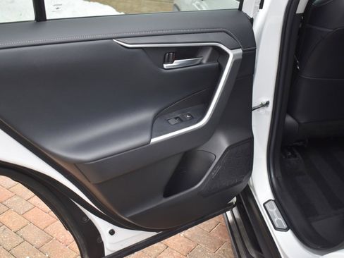 Used 2023 Toyota RAV4 Limited image 32