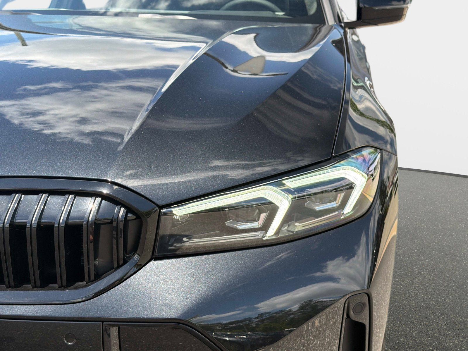 New 2026 BMW 330i Sedan w/ M Sport Package RWD image 9