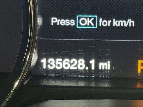 Used 2015 Ford F150 Platinum w/ Equipment Group 701A Luxury image 41