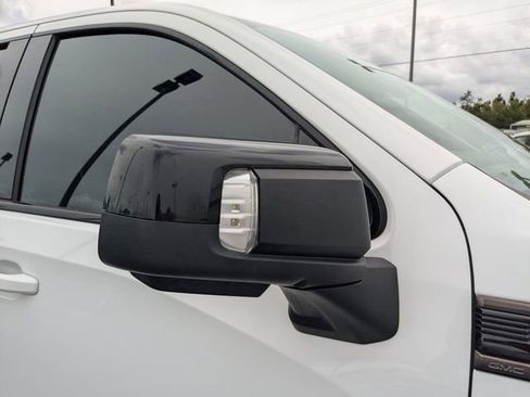 Used 2023 GMC Sierra 1500 AT4X image 12