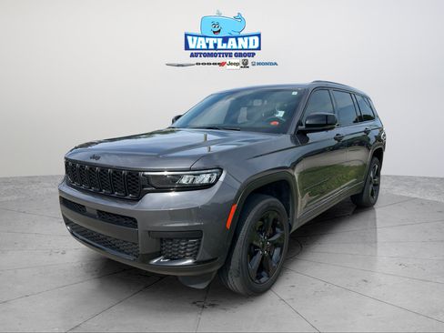 Certified 2023 Jeep Grand Cherokee L Altitude AWD/4WD image 1