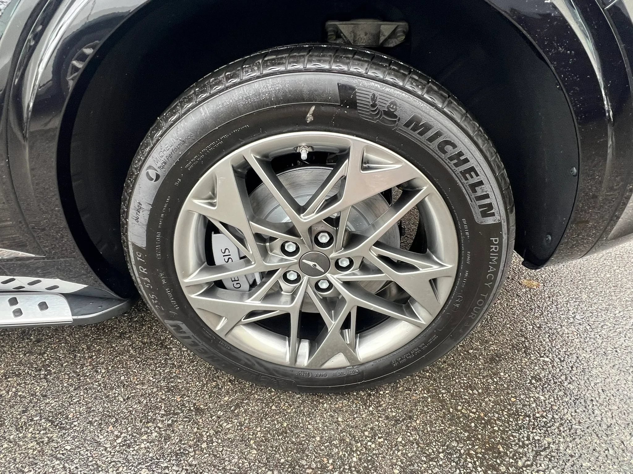 Used 2025 Genesis GV70 2.5T AWD/4WD image 11