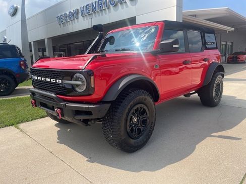 Used 2023 Ford Bronco Wildtrak image 7