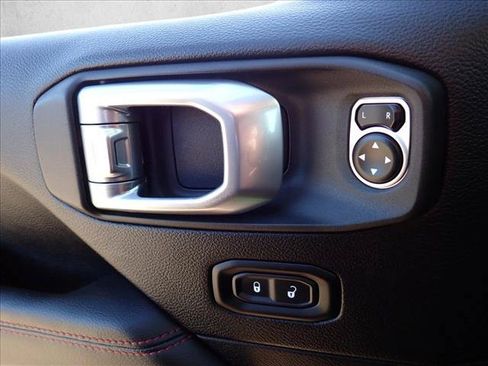 Used 2019 Jeep Wrangler Unlimited Rubicon AWD/4WD image 11