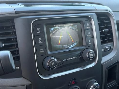 Used 2018 RAM 2500 Tradesman w/ Chrome Appearance Group AWD/4WD image 29