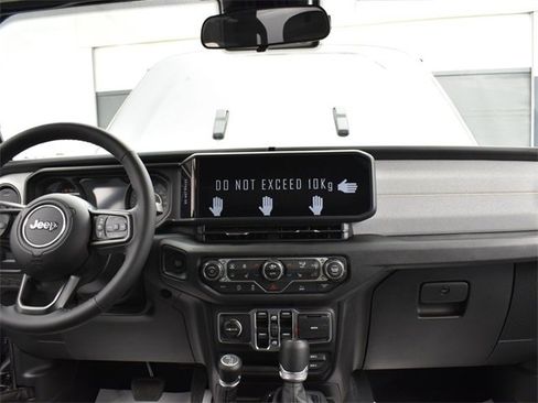 New 2025 Jeep Gladiator Sport image 9