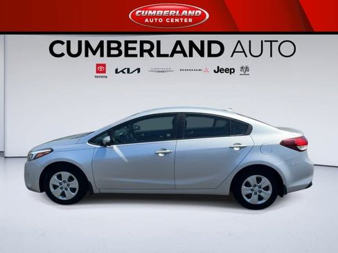Used 2017 Kia Forte LX FWD image 5