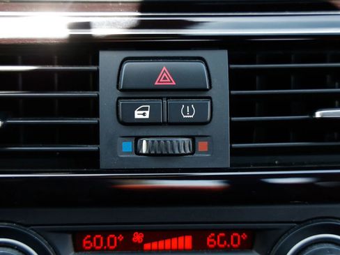 Used 2011 BMW M3 Sedan RWD image 31