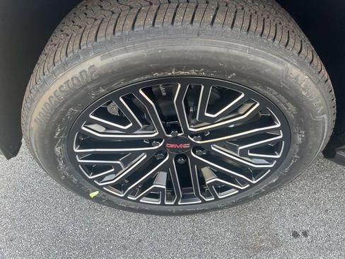 New 2026 GMC Yukon Elevation image 8