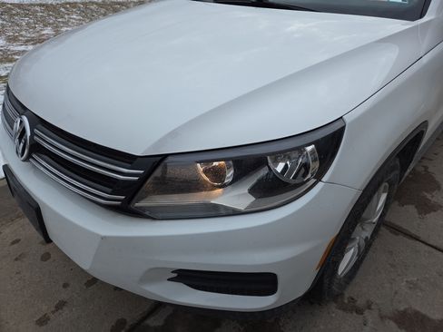 Used 2017 Volkswagen Tiguan S image 8