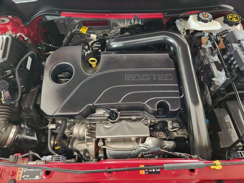 Used 2023 Chevrolet Equinox RS w/ RS Leather Package image 35