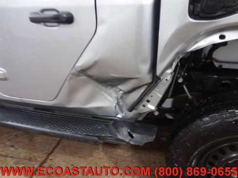 Used 2021 Jeep Gladiator Sport image 17