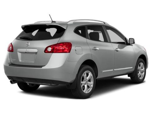 Used 2015 Nissan Rogue S w/ Convenience Package FWD image 2