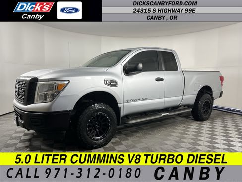 Used 2017 Nissan Titan S image 1