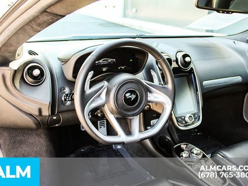 Used 2023 McLaren GT RWD image 19