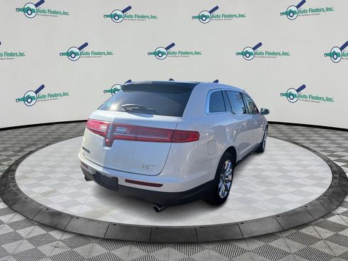 Used 2010 Lincoln MKT 2WD image 5