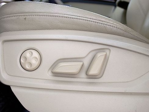 Used 2018 Audi Q5 2.0T Premium Plus w/ Premium Plus Package image 23